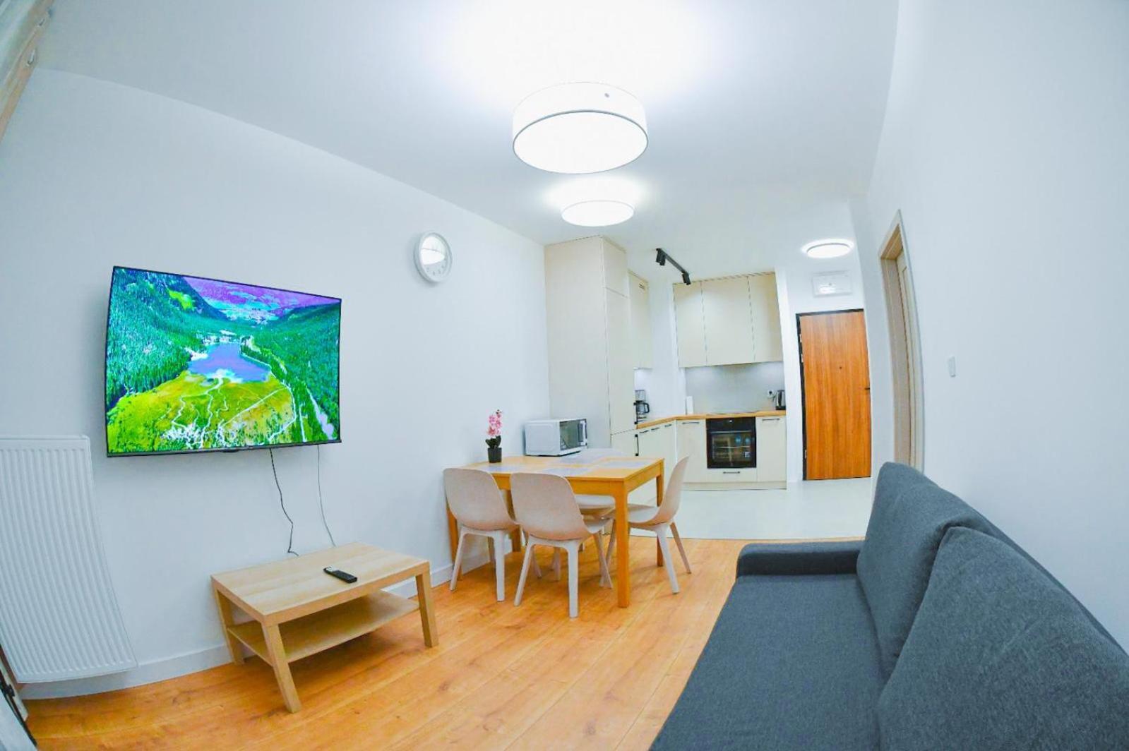 Elegant Two-Room Apartment, Sleeps 4, Near Turon Arena, With Balcony Kraków Exteriör bild
