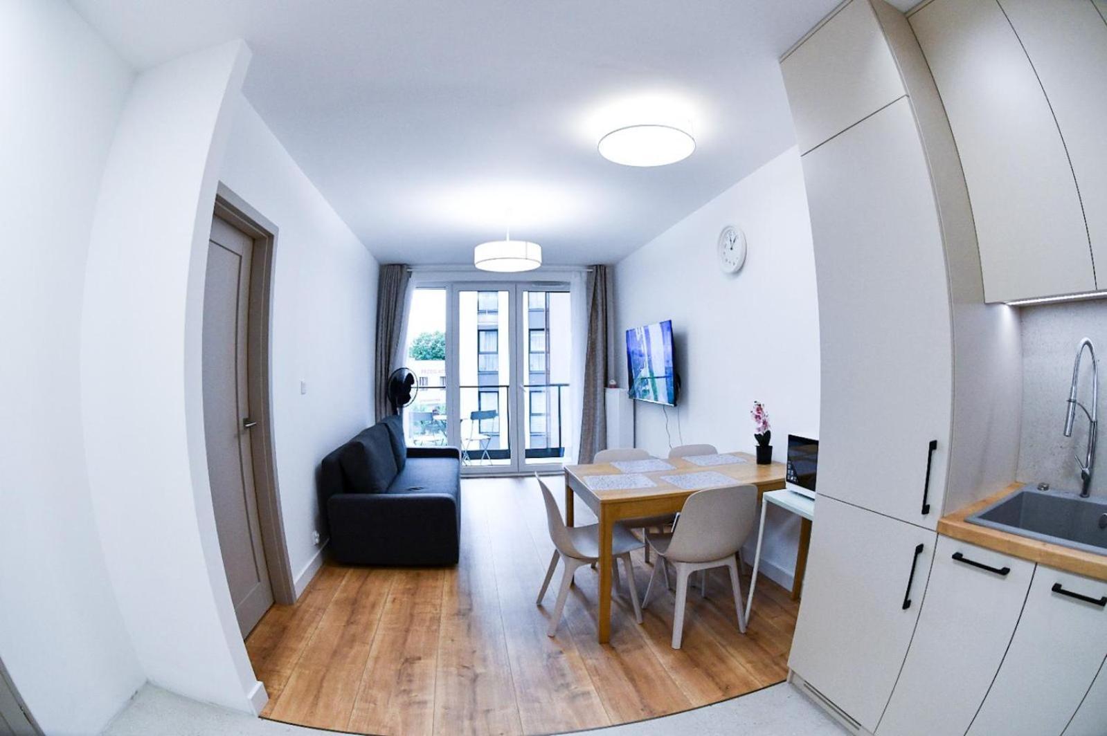 Elegant Two-Room Apartment, Sleeps 4, Near Turon Arena, With Balcony Kraków Exteriör bild