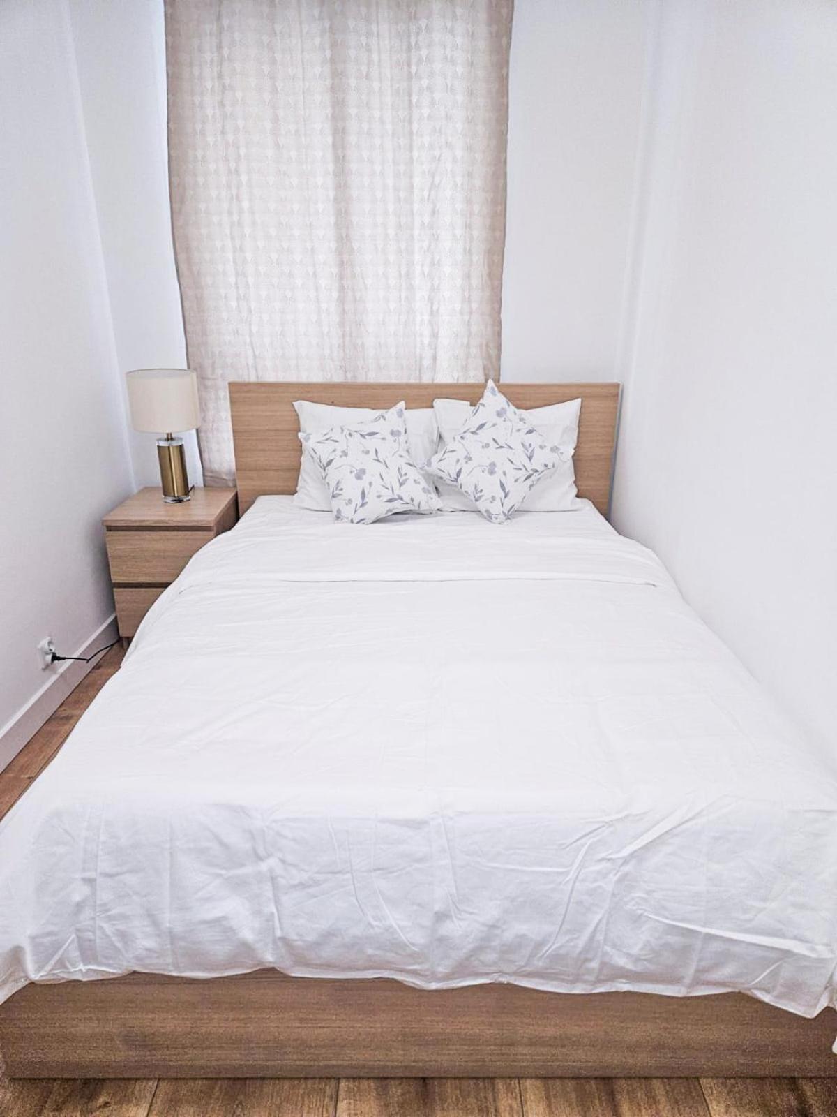 Elegant Two-Room Apartment, Sleeps 4, Near Turon Arena, With Balcony Kraków Exteriör bild