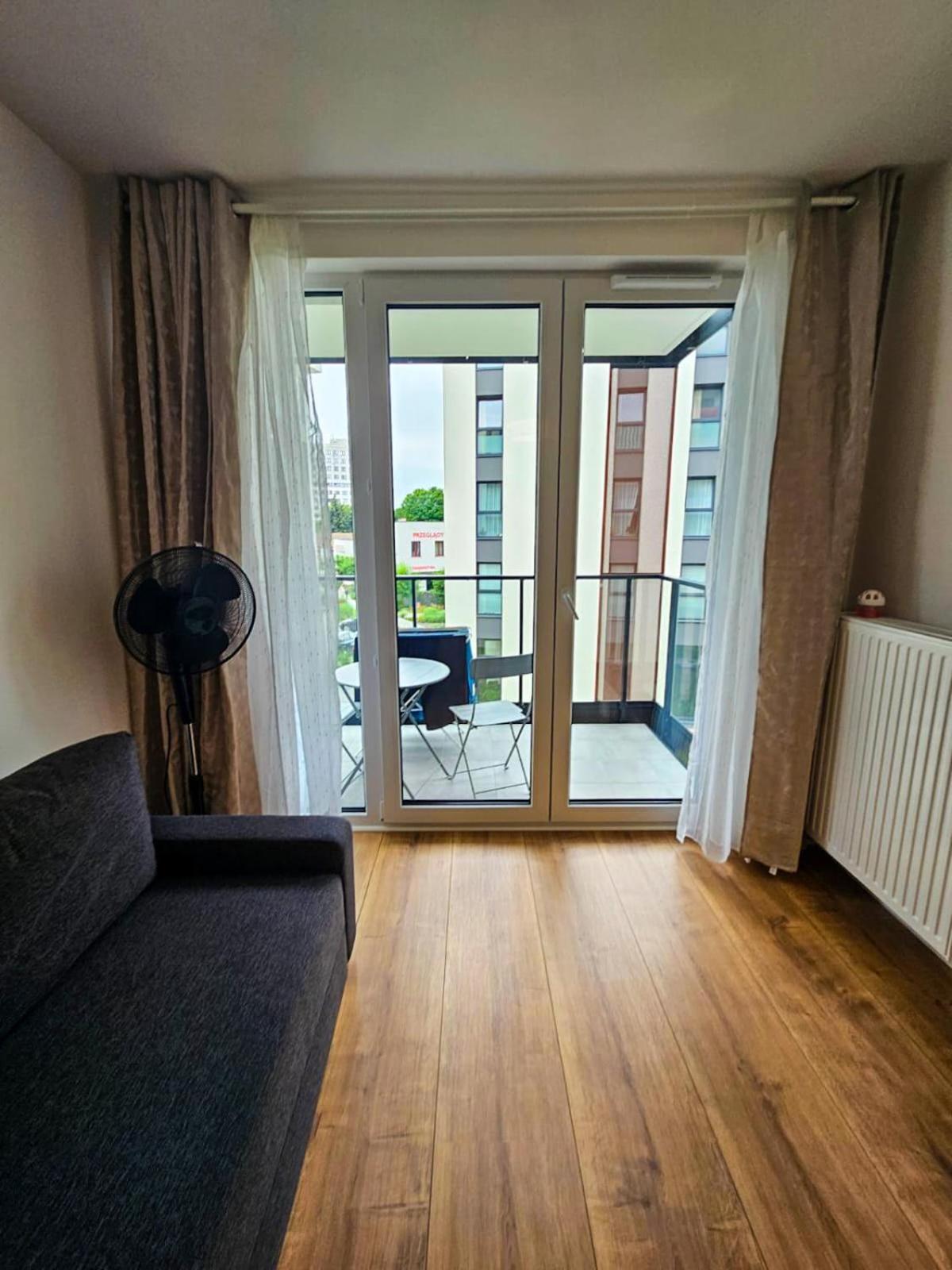 Elegant Two-Room Apartment, Sleeps 4, Near Turon Arena, With Balcony Kraków Exteriör bild
