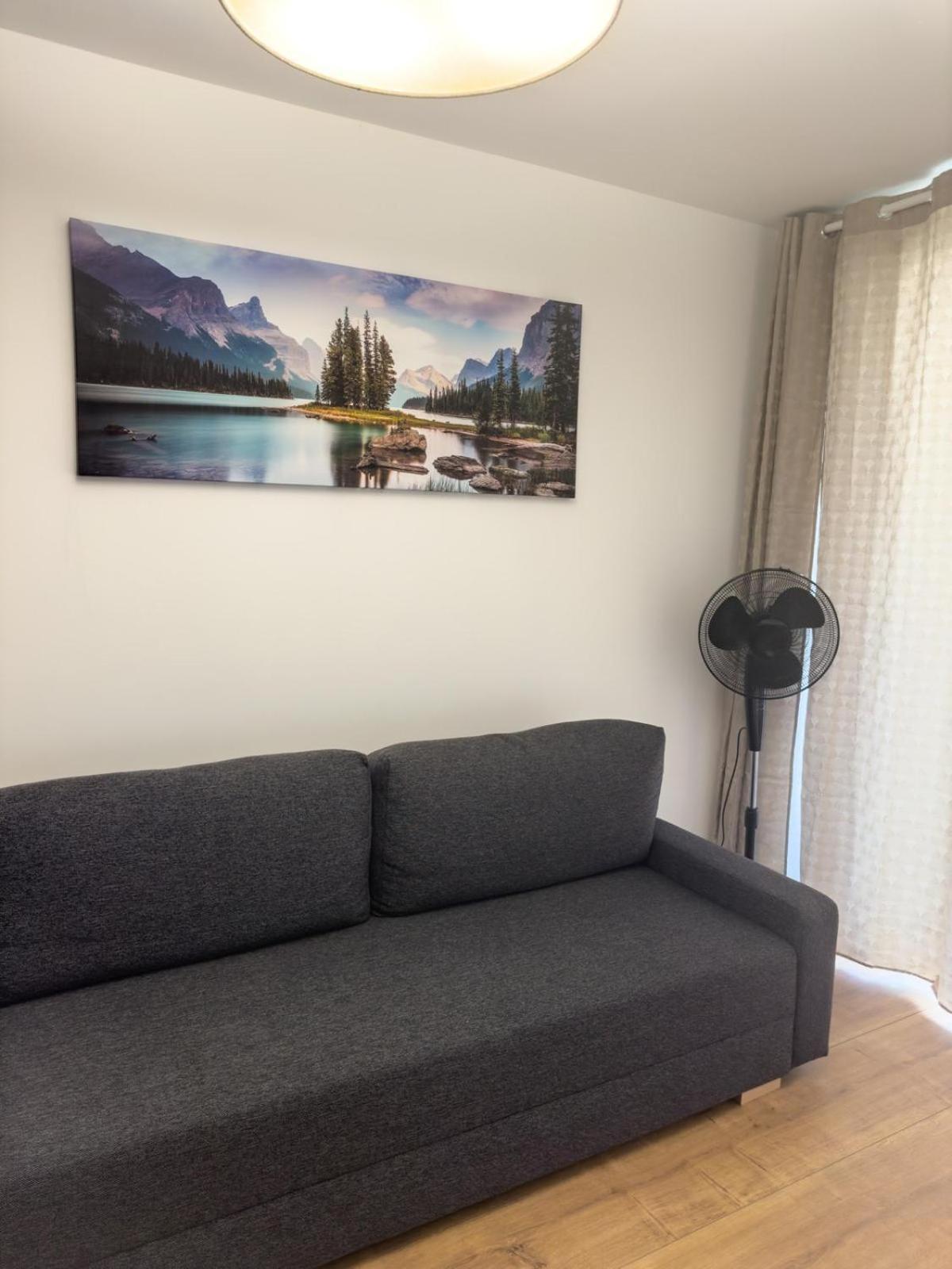 Elegant Two-Room Apartment, Sleeps 4, Near Turon Arena, With Balcony Kraków Exteriör bild