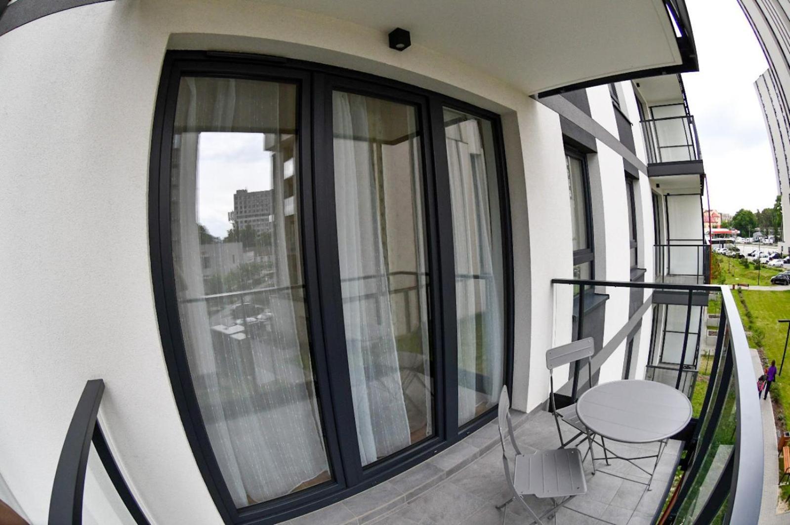 Elegant Two-Room Apartment, Sleeps 4, Near Turon Arena, With Balcony Kraków Exteriör bild