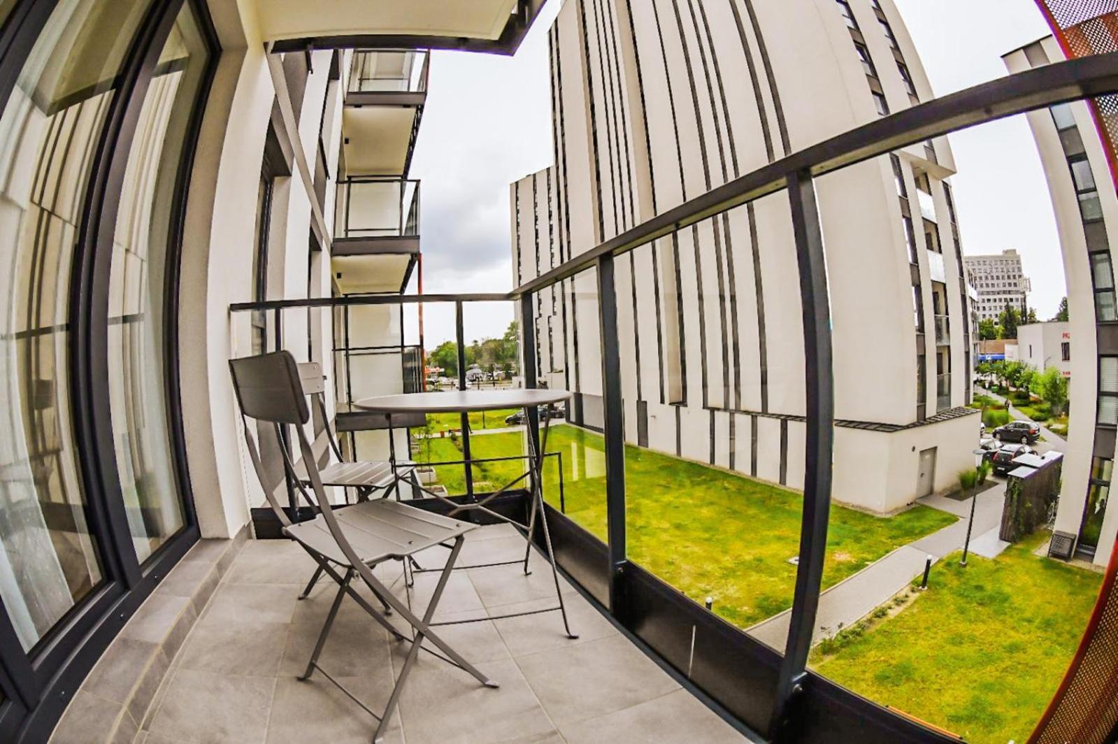 Elegant Two-Room Apartment, Sleeps 4, Near Turon Arena, With Balcony Kraków Exteriör bild